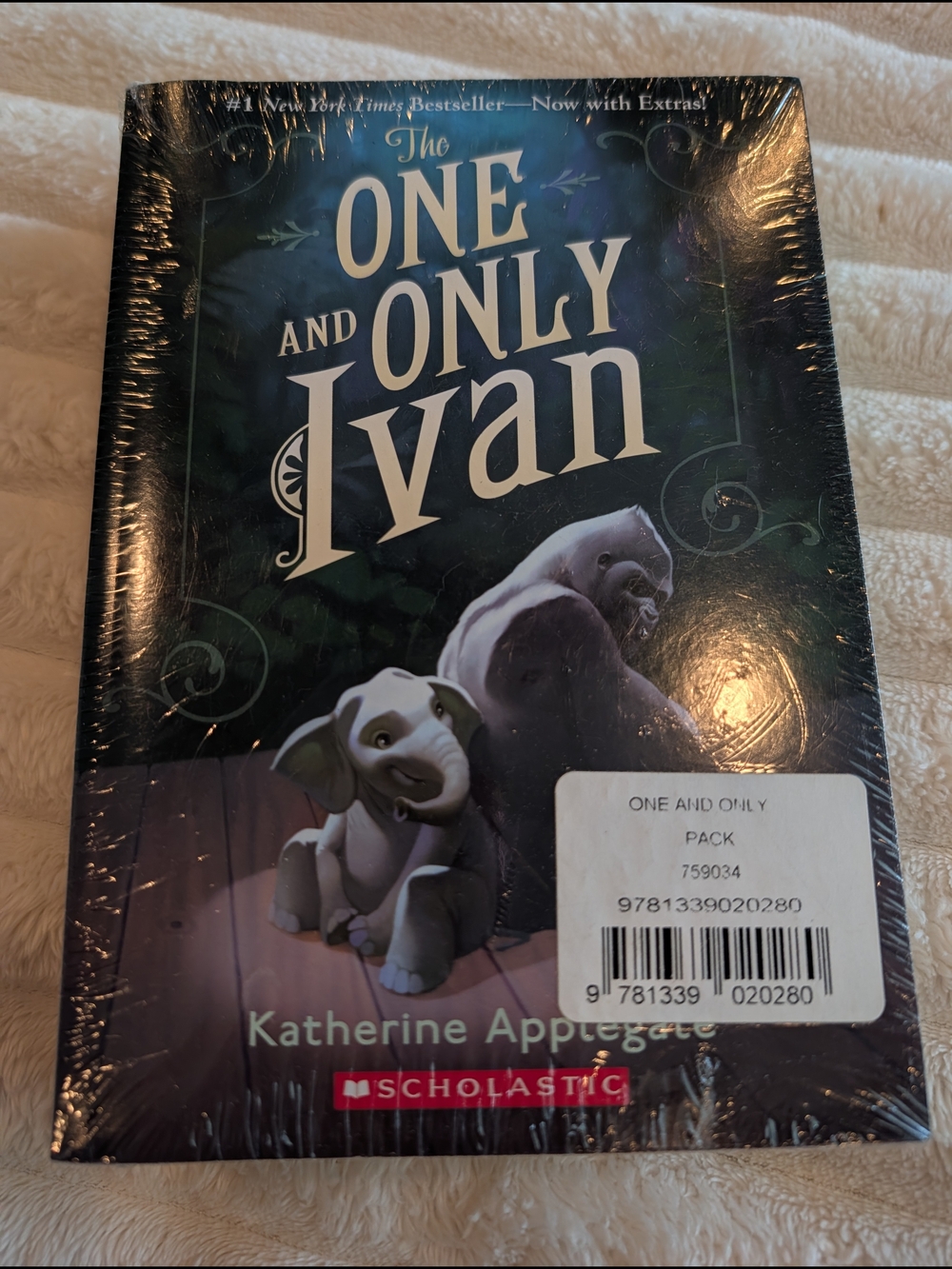 Scholastic The One and Only Ivan Hardcover - Dark Blue and Green Cover
